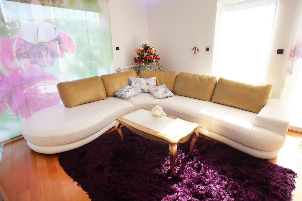 Domus Apartments Трогир Стая снимка