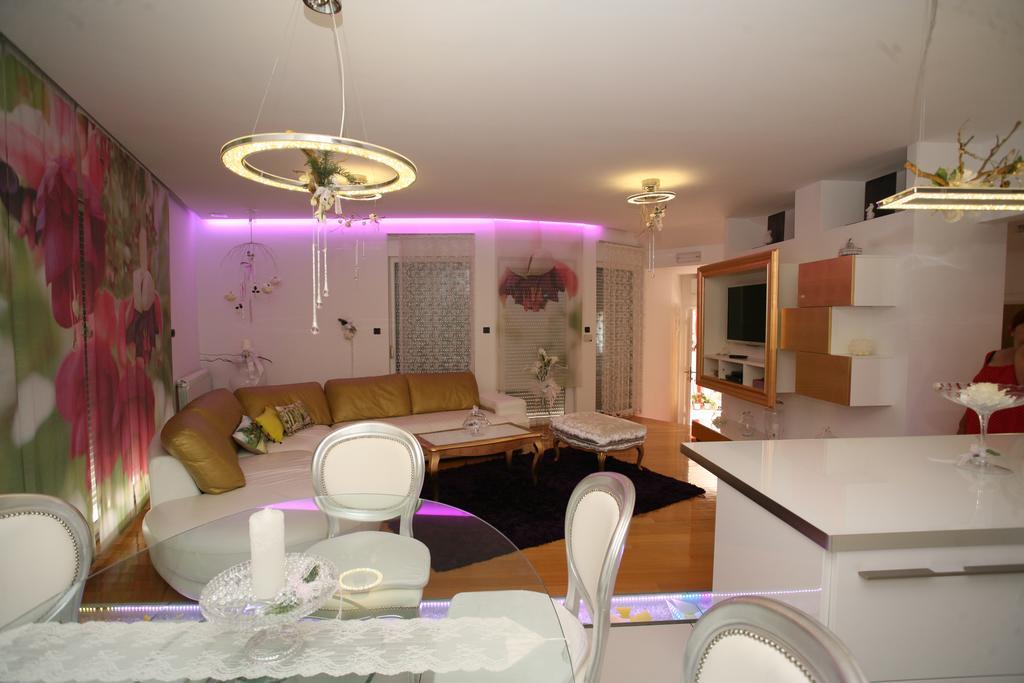 Domus Apartments Трогир Екстериор снимка