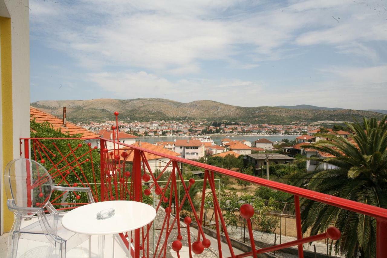 Domus Apartments Трогир Екстериор снимка